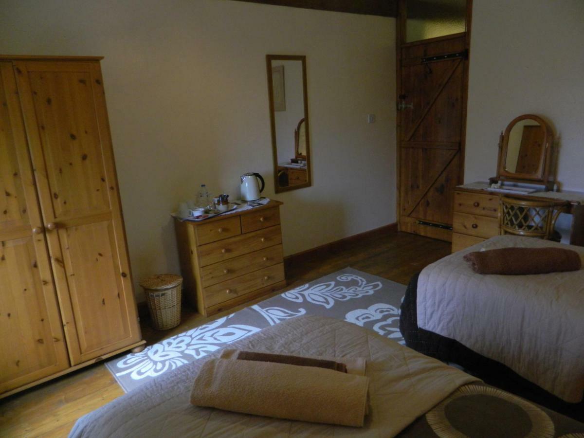 B&B La Seliniere Champ-du-Boult Bagian luar foto
