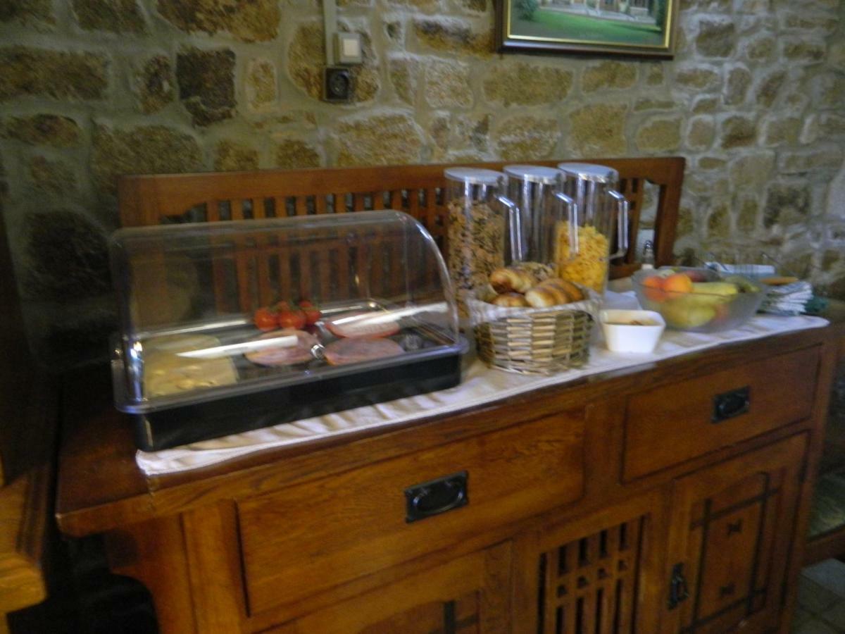 B&B La Seliniere Champ-du-Boult Bagian luar foto