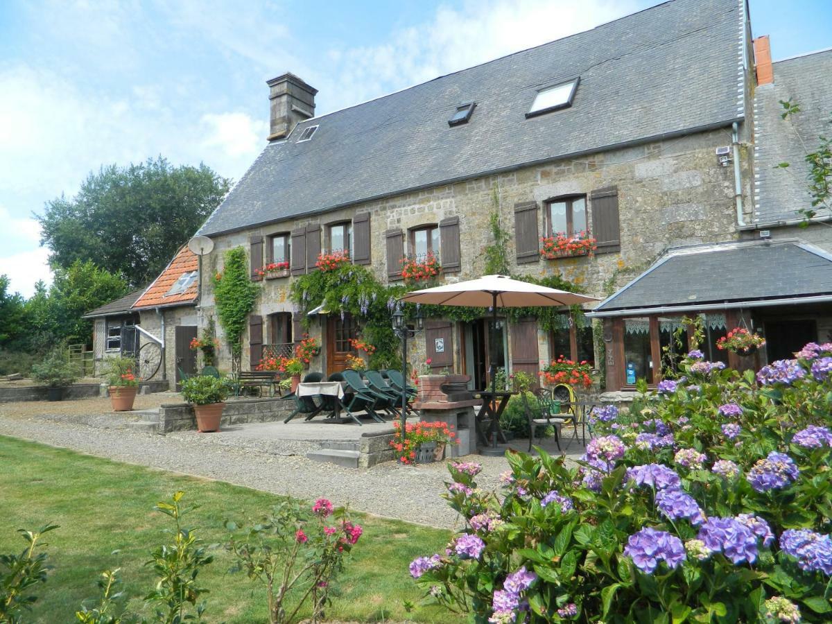 B&B La Seliniere Champ-du-Boult Bagian luar foto